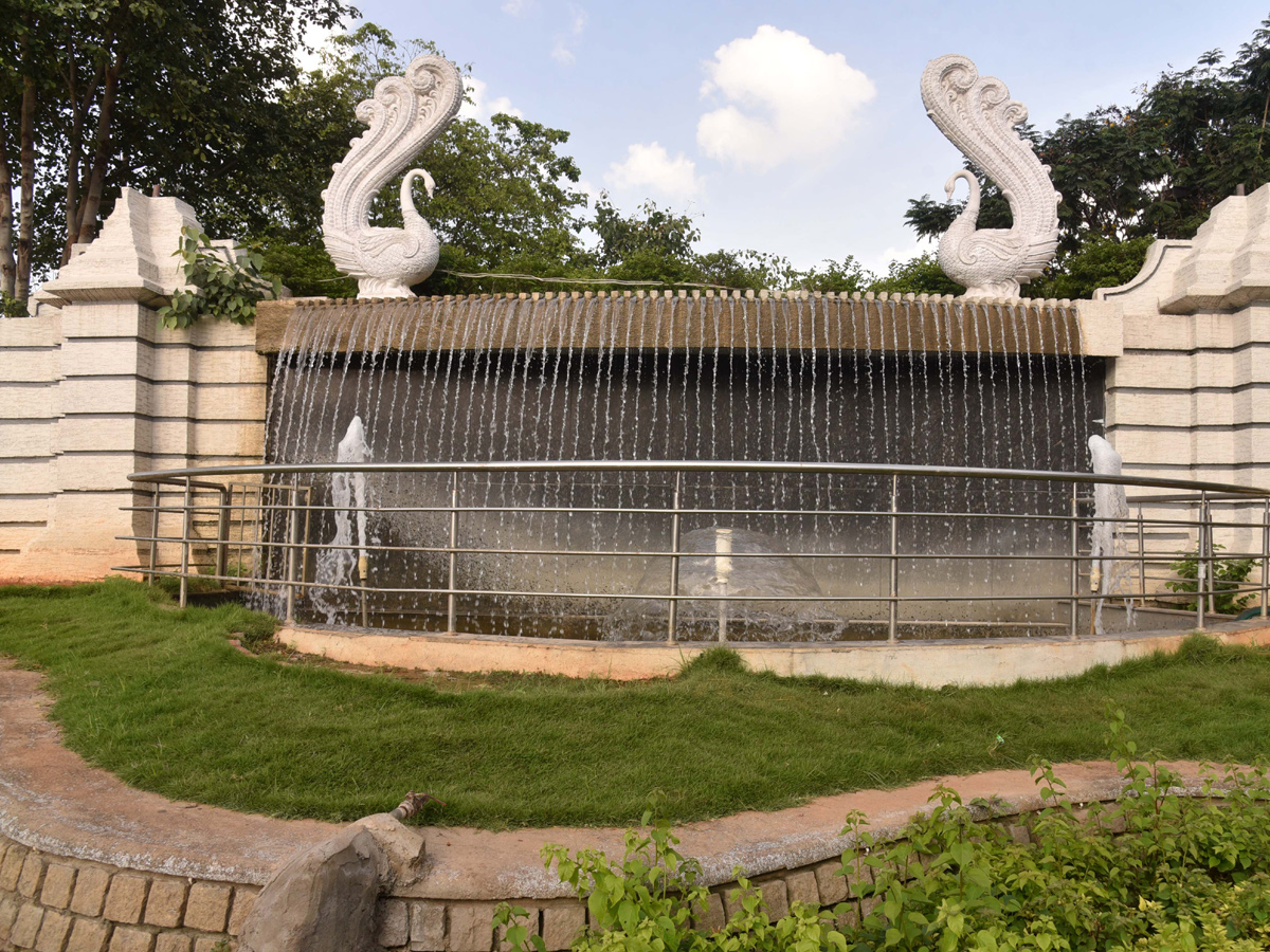 Photo Feature: Innovative Message Oriented Junctions Hyderabad - Sakshi25