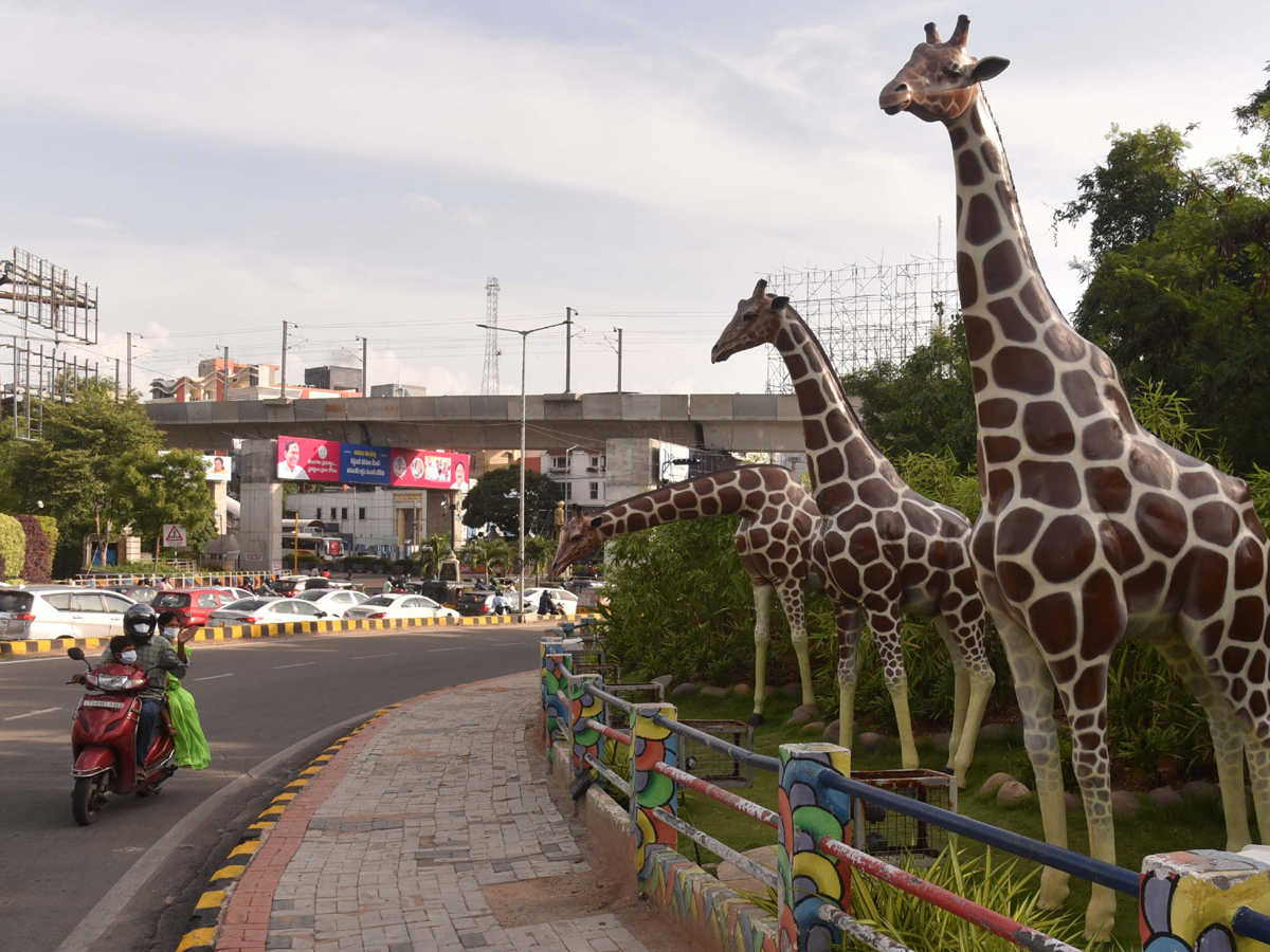 Photo Feature: Innovative Message Oriented Junctions Hyderabad - Sakshi26