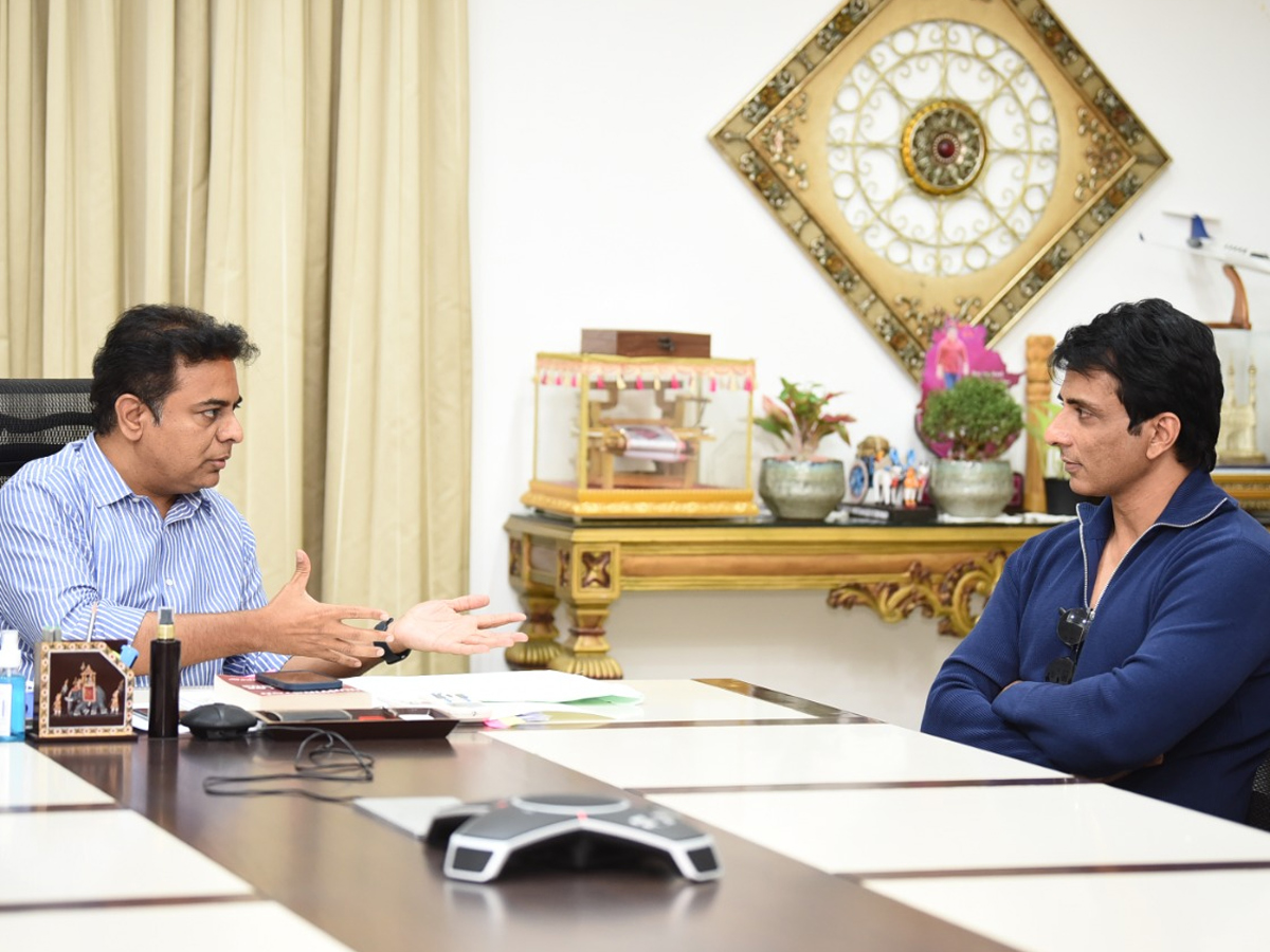 Sonu Sood Meets Telangana Minister KTR in Pragathi Bhavan Photo Gallery - Sakshi3