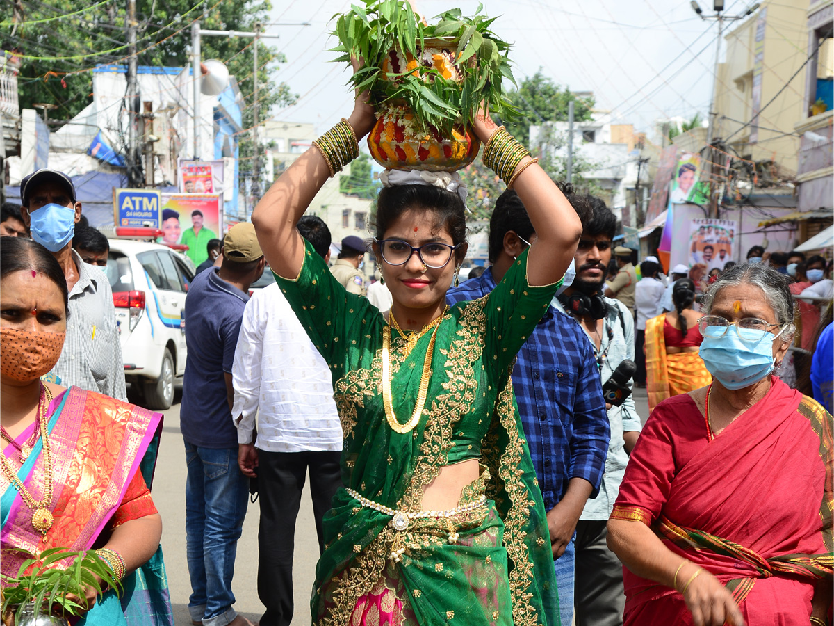 Hyderabad bonalu 2021 Photo Gallery - Sakshi13