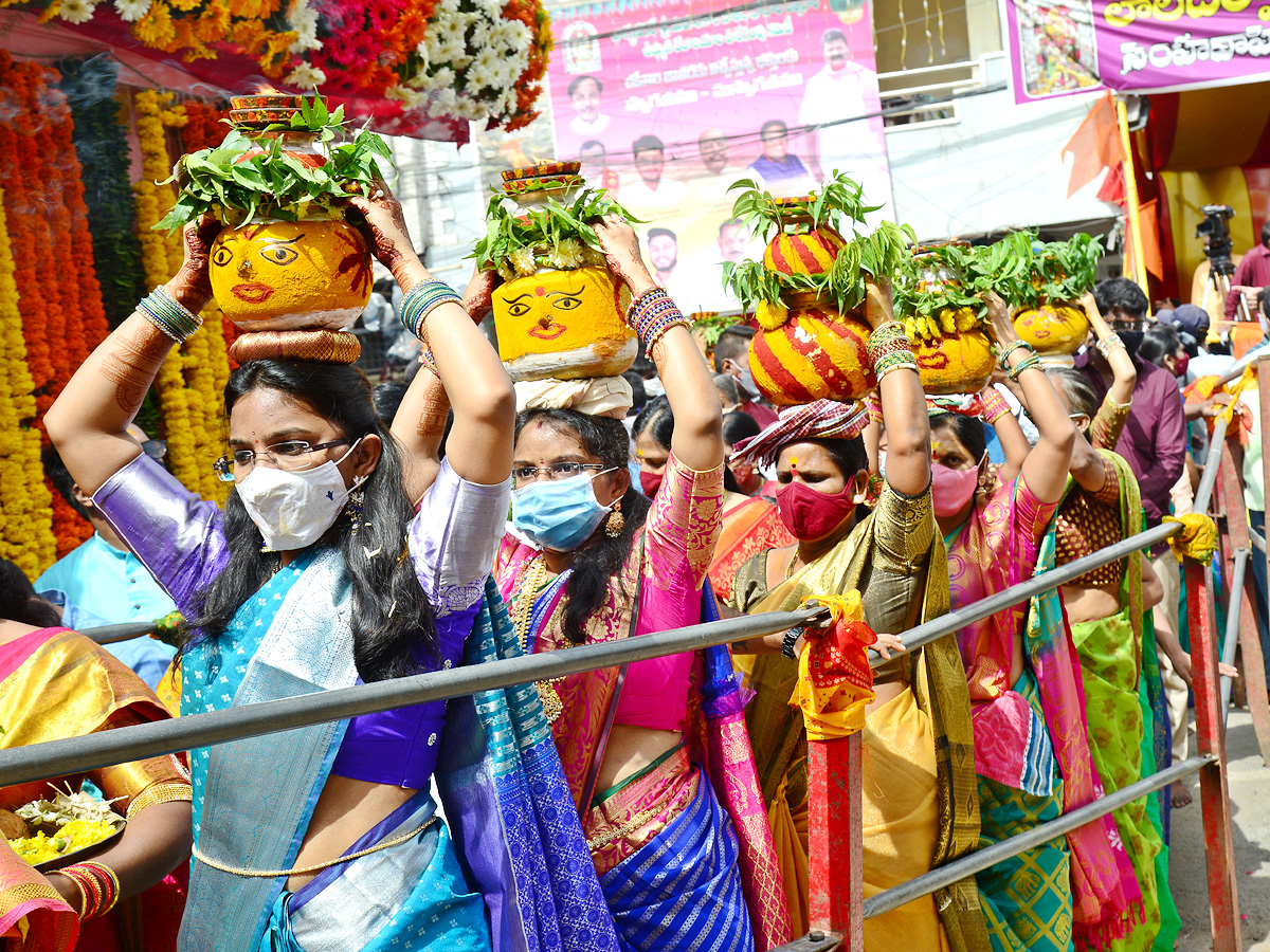 Hyderabad bonalu 2021 Photo Gallery - Sakshi15