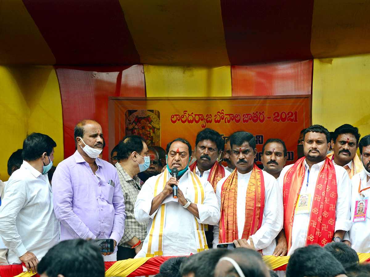 Hyderabad bonalu 2021 Photo Gallery - Sakshi17