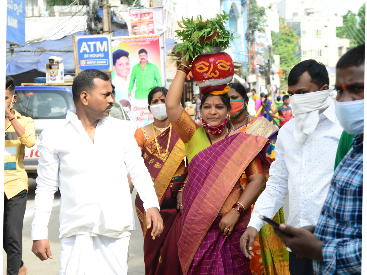 Hyderabad bonalu 2021 Photo Gallery - Sakshi22
