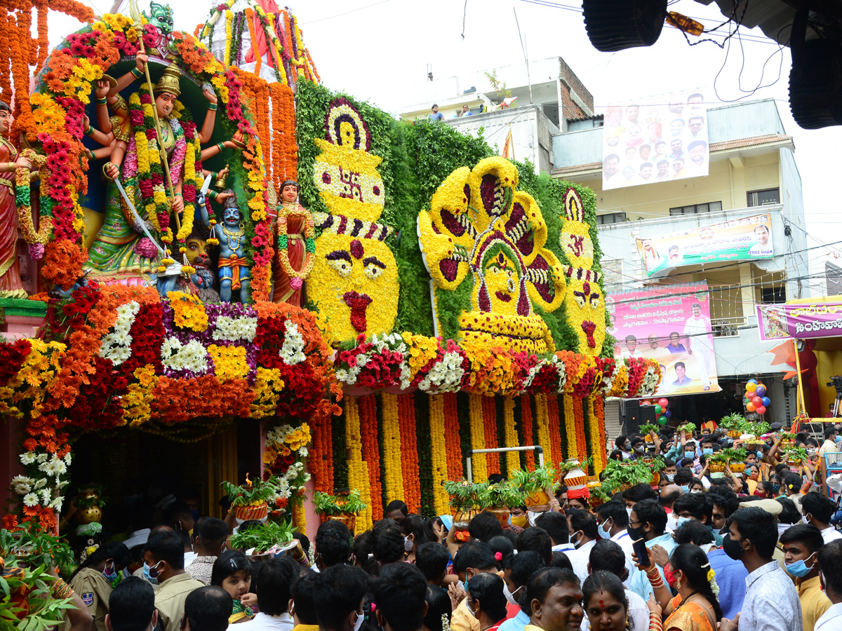 Hyderabad bonalu 2021 Photo Gallery - Sakshi8