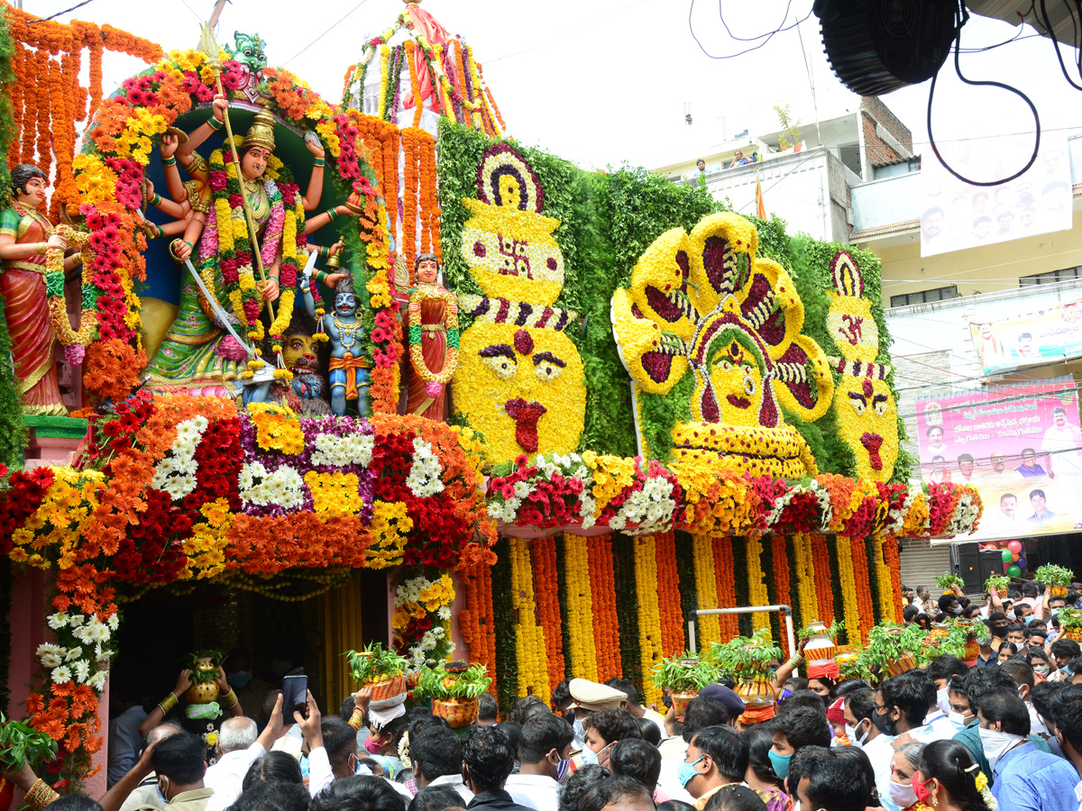 Hyderabad bonalu 2021 Photo Gallery - Sakshi9