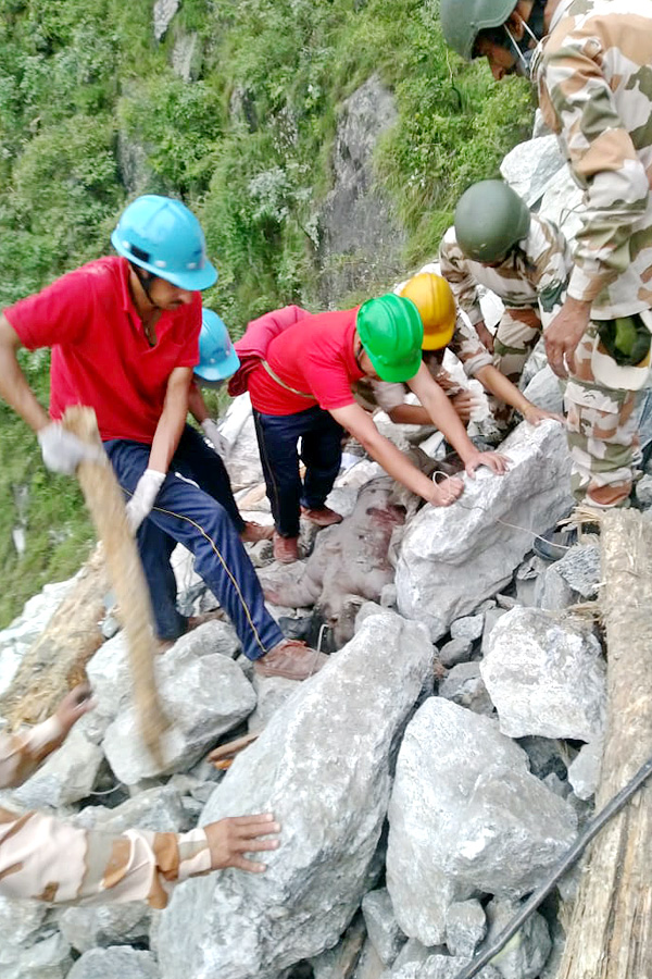 Himachal Pradesh Landslide Photo Gallery - Sakshi19