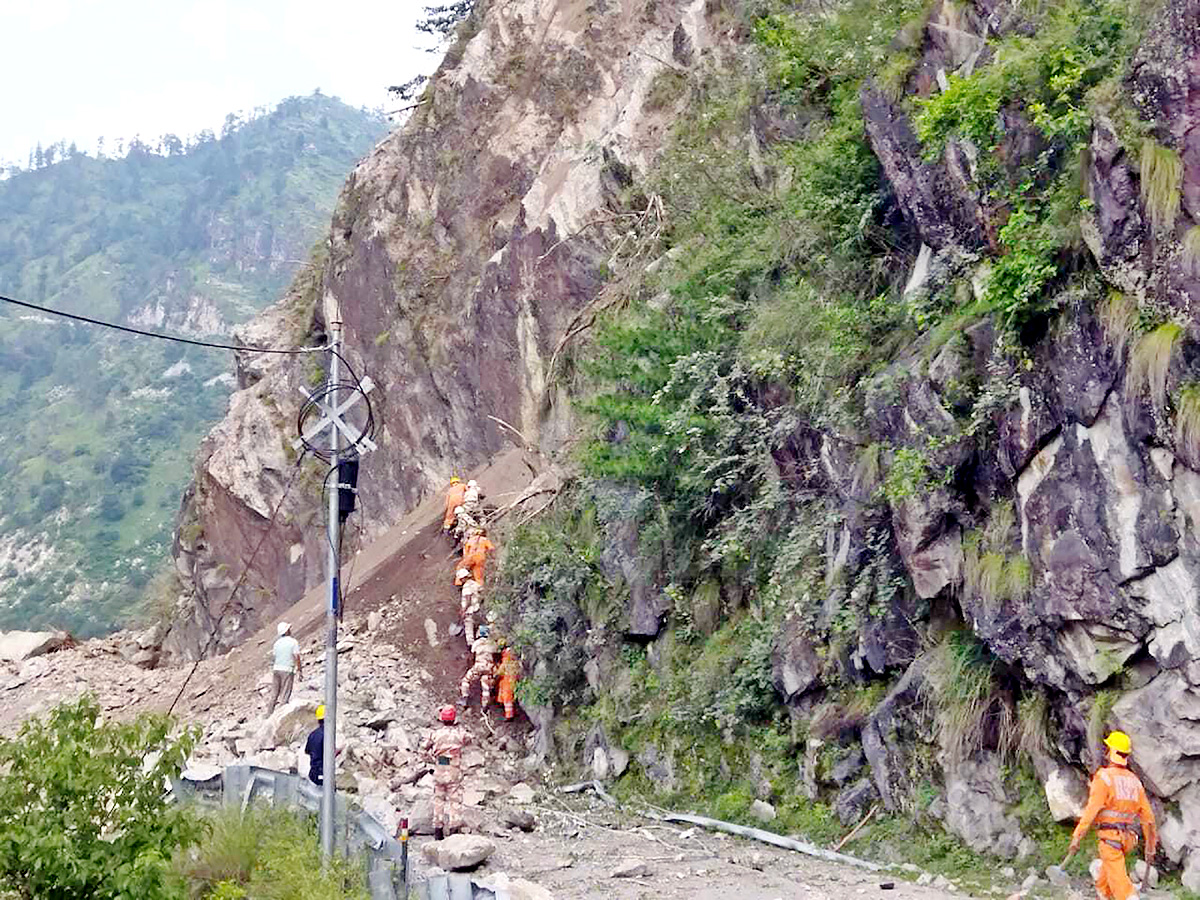 Himachal Pradesh Landslide Photo Gallery - Sakshi4