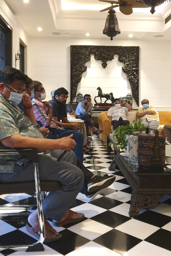Tollywood Filim Personalities Meeting At Chiranjeevi Home Photo Gallery - Sakshi11