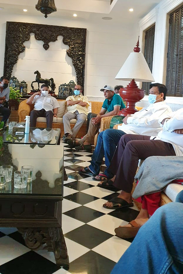 Tollywood Filim Personalities Meeting At Chiranjeevi Home Photo Gallery - Sakshi4