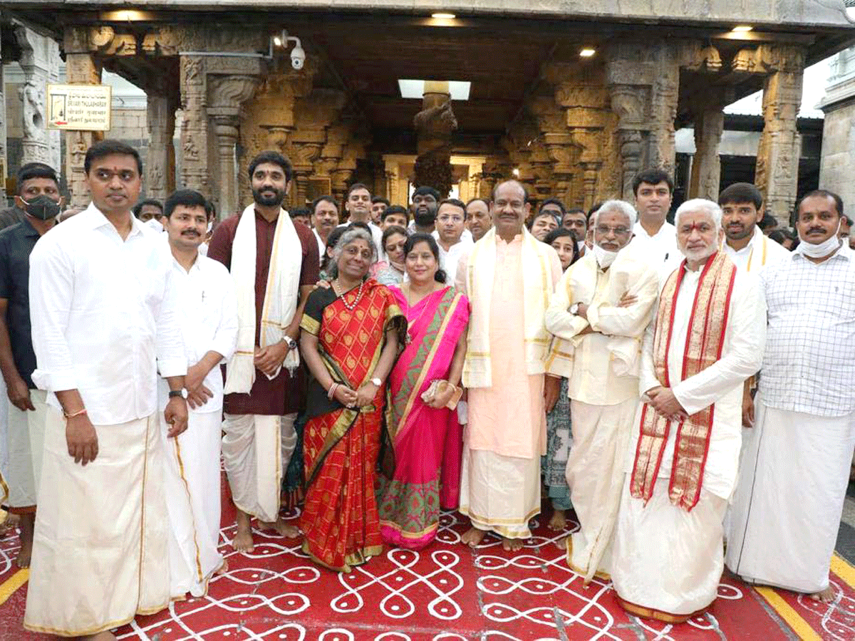 Lok Sabha Speaker Om Birla Visits Tirumala Photo Gallery - Sakshi1
