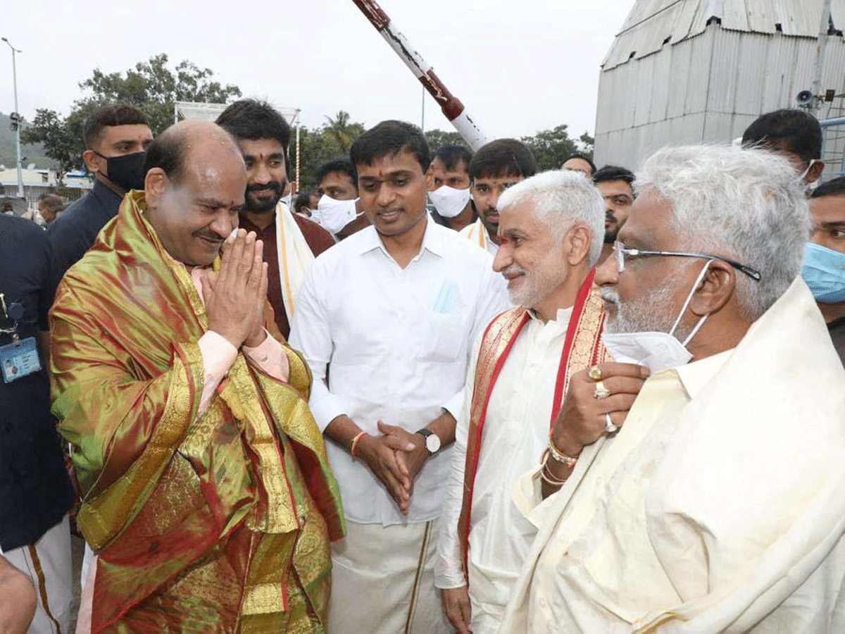 Lok Sabha Speaker Om Birla Visits Tirumala Photo Gallery - Sakshi10