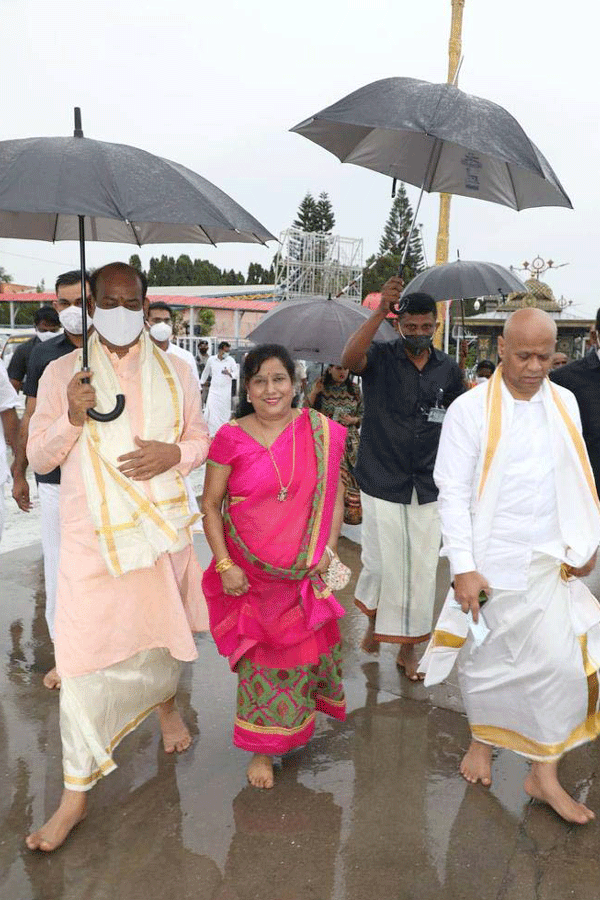Lok Sabha Speaker Om Birla Visits Tirumala Photo Gallery - Sakshi11