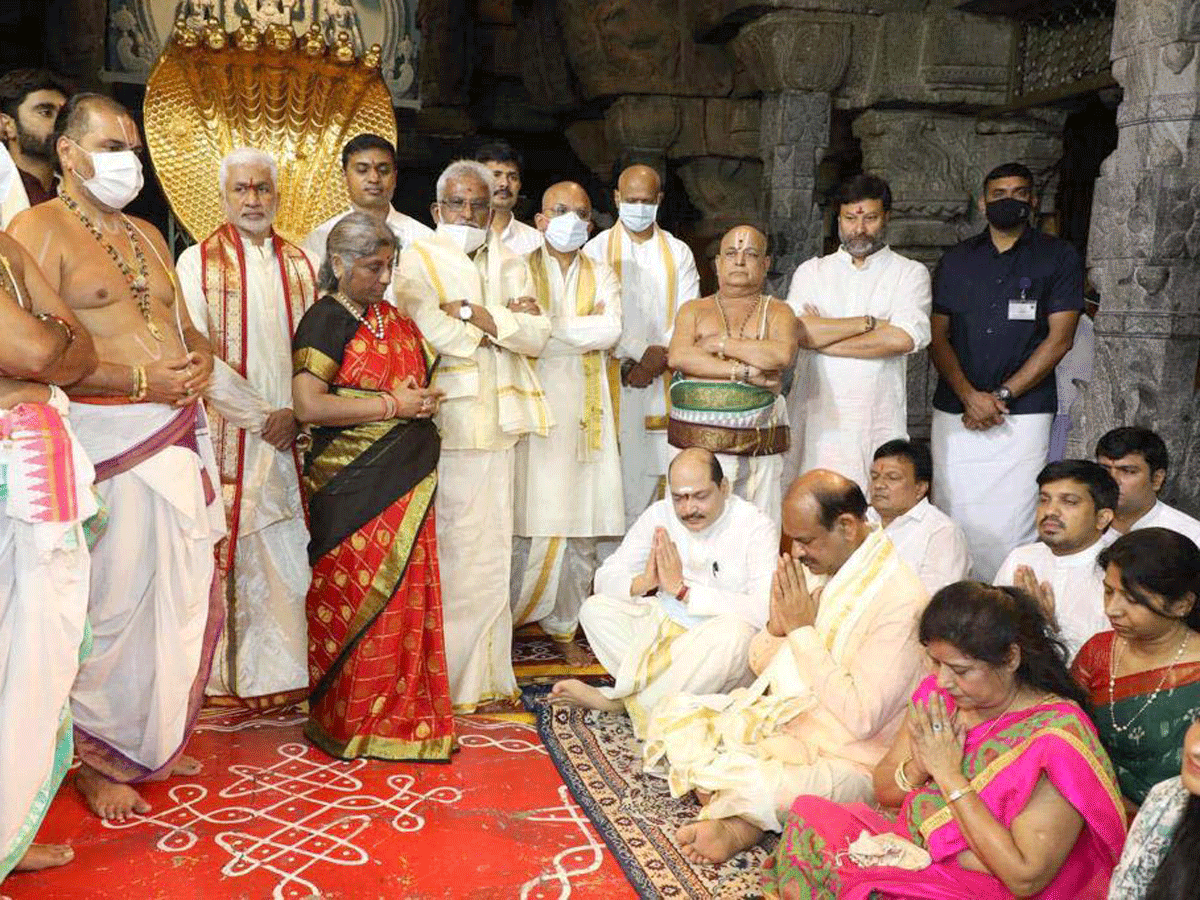 Lok Sabha Speaker Om Birla Visits Tirumala Photo Gallery - Sakshi5