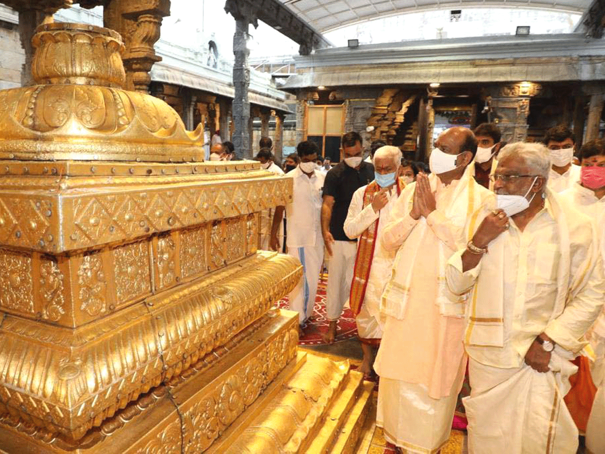 Lok Sabha Speaker Om Birla Visits Tirumala Photo Gallery - Sakshi6