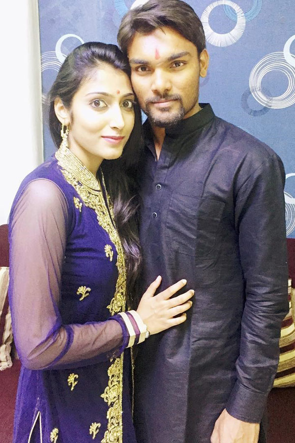 SRH Pacer Sandeep Sharma Ties Knot With Girl Friend Tasha Sathwick Photo Gallery - Sakshi10