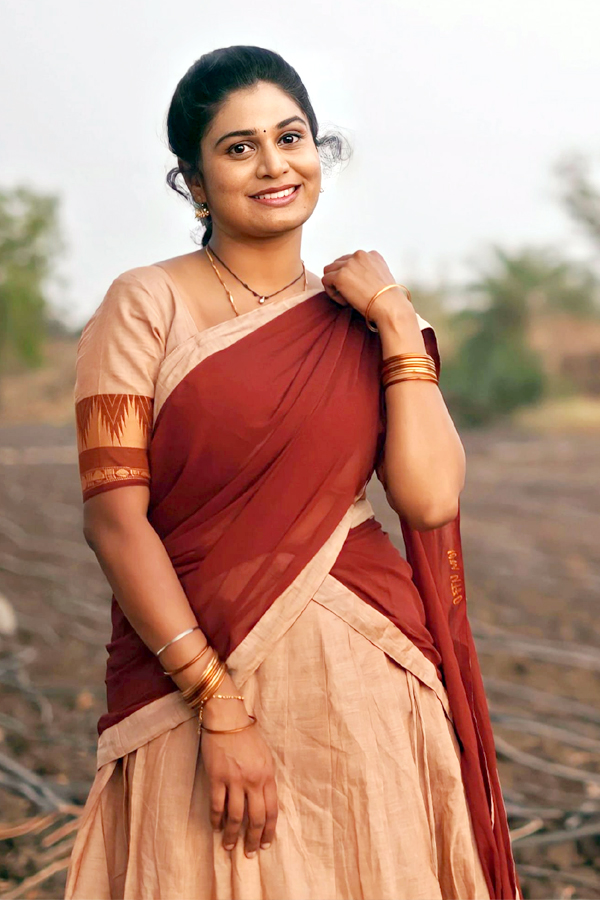 Telugu Singer Mohana Bhogaraju Photo Gallery - Sakshi12