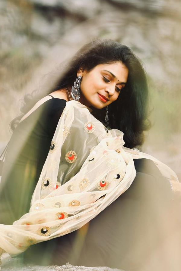 Telugu Singer Mohana Bhogaraju Photo Gallery - Sakshi16