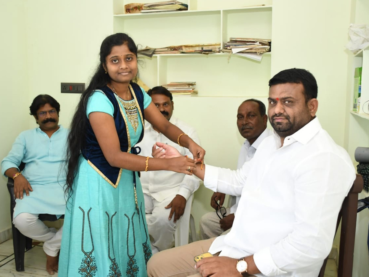 Raksha Bandhan Special Photos - Sakshi23