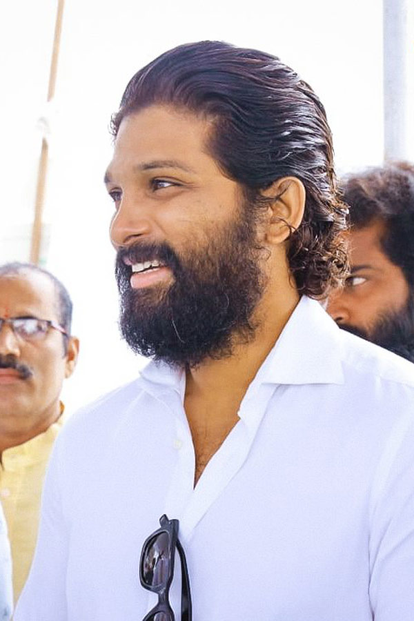 Allu Arjun Inaugurate Aha's New Photo Gallery - Sakshi10