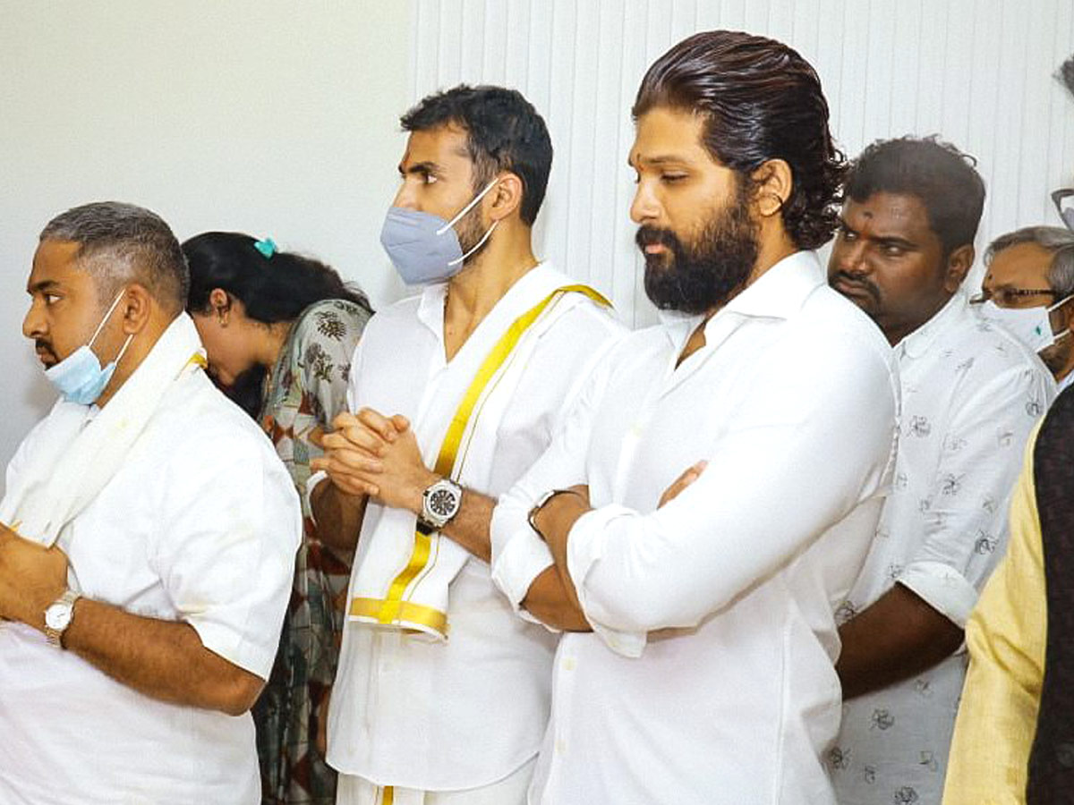 Allu Arjun Inaugurate Aha's New Photo Gallery - Sakshi4