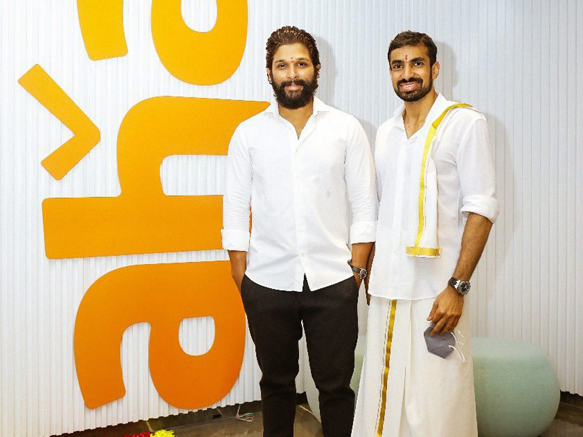 Allu Arjun Inaugurate Aha's New Photo Gallery - Sakshi7