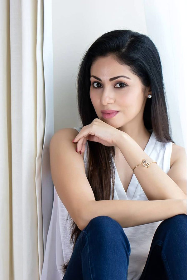 Heroine Sadha Photo Gallery - Sakshi8