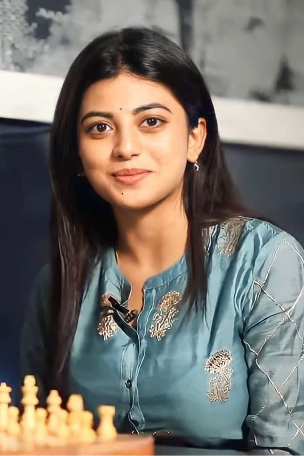 Actress Anandhi Beautiful Photo Gallery - Sakshi6