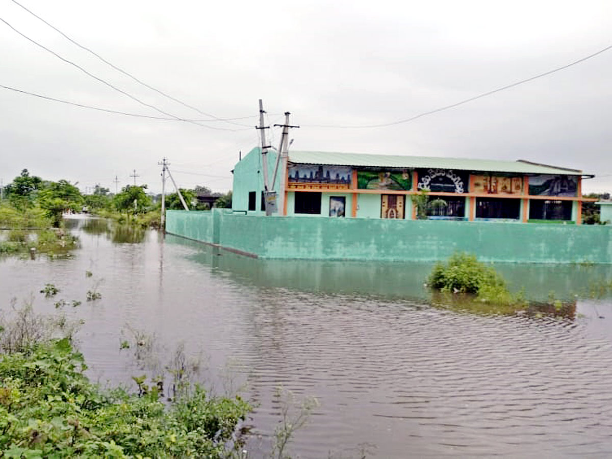 Heavy rains in Telangana Photo Gallery - Sakshi20