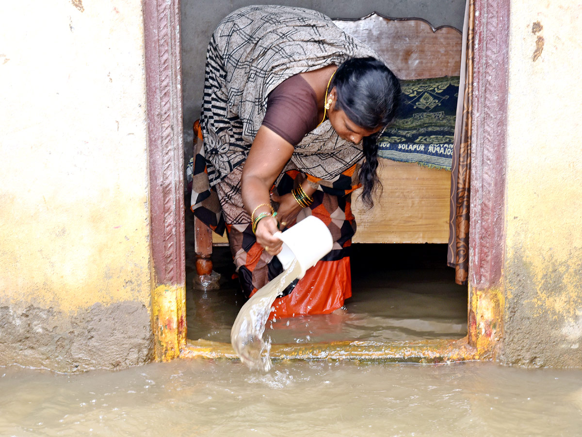 Heavy rains in Telangana Photo Gallery - Sakshi3