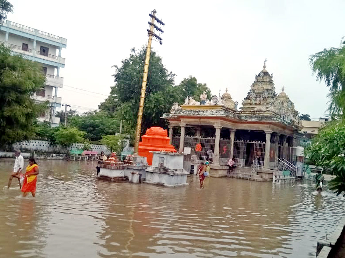 Heavy rains in Telangana Photo Gallery - Sakshi21