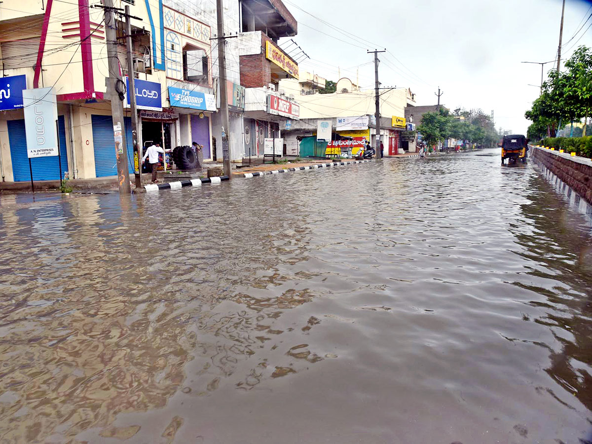 Heavy rains in Telangana Photo Gallery - Sakshi30