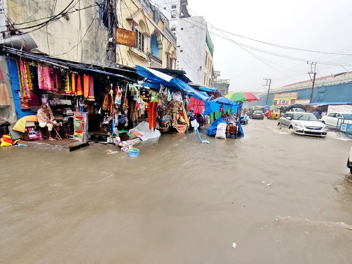 Heavy rains in Telangana Photo Gallery - Sakshi9