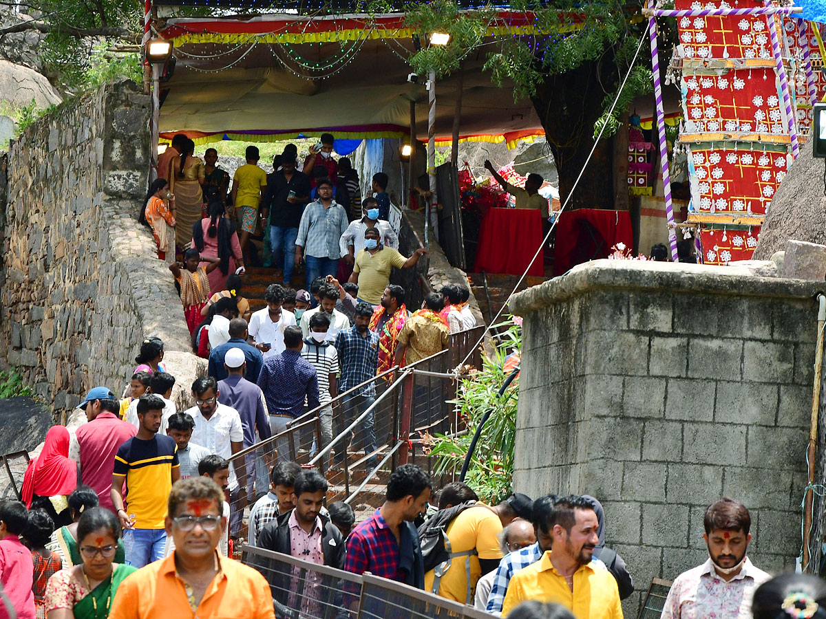 Ashada Masam Bonalu Ends At Golconda Hyderabad Photo Gallery - Sakshi11