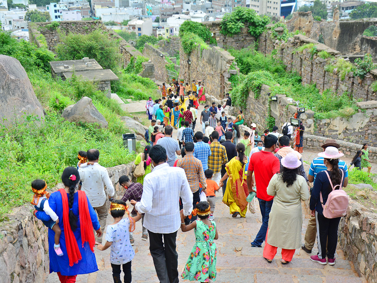 Ashada Masam Bonalu Ends At Golconda Hyderabad Photo Gallery - Sakshi13