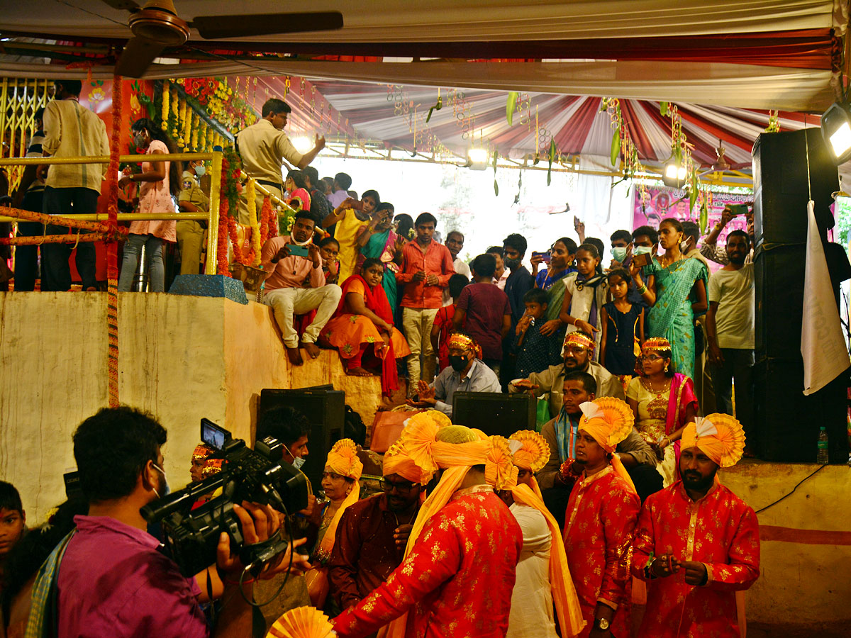 Ashada Masam Bonalu Ends At Golconda Hyderabad Photo Gallery - Sakshi17