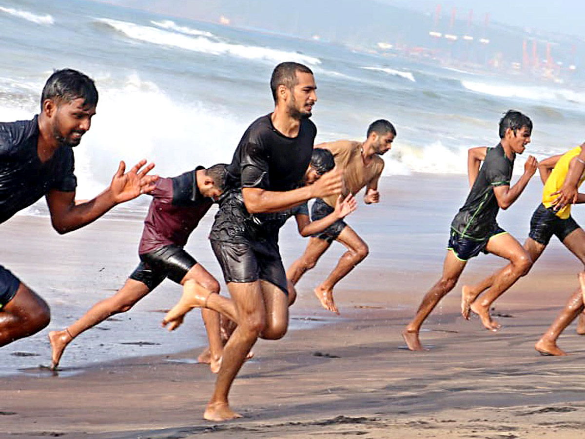 visakhapatnam beach images - Sakshi10