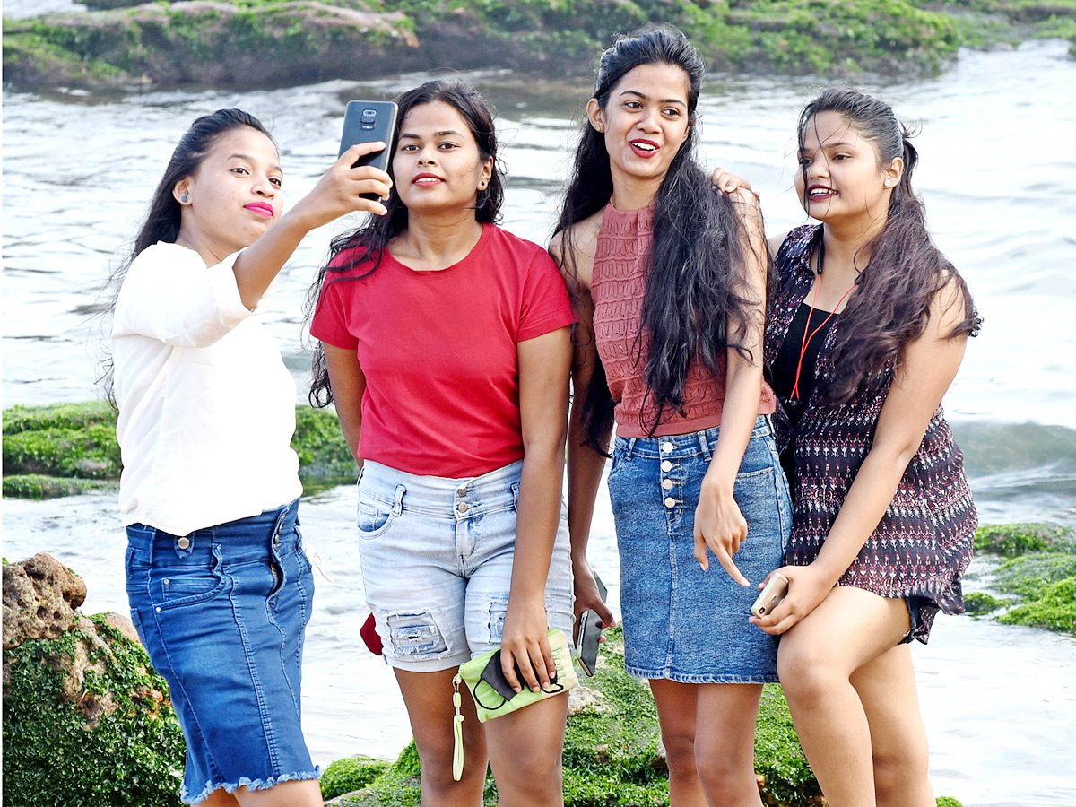 visakhapatnam beach images - Sakshi7
