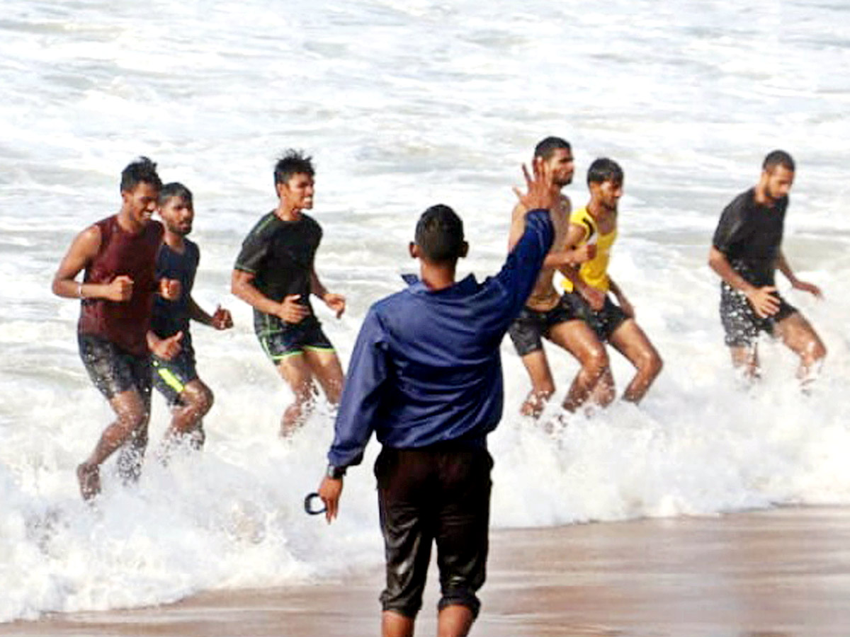 visakhapatnam beach images - Sakshi9