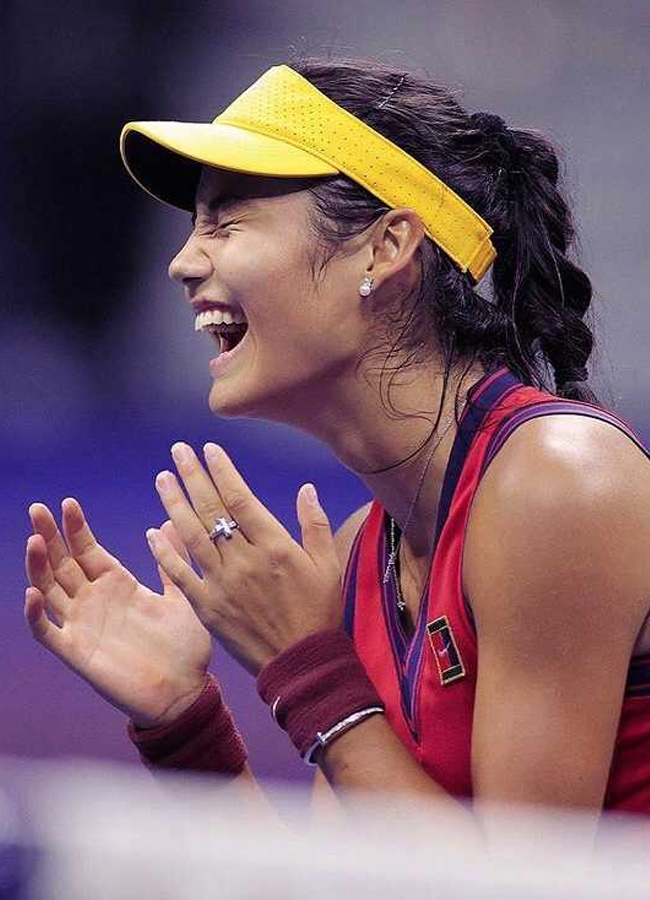 Tennis Player Emma Raducanu Photos  - Sakshi4