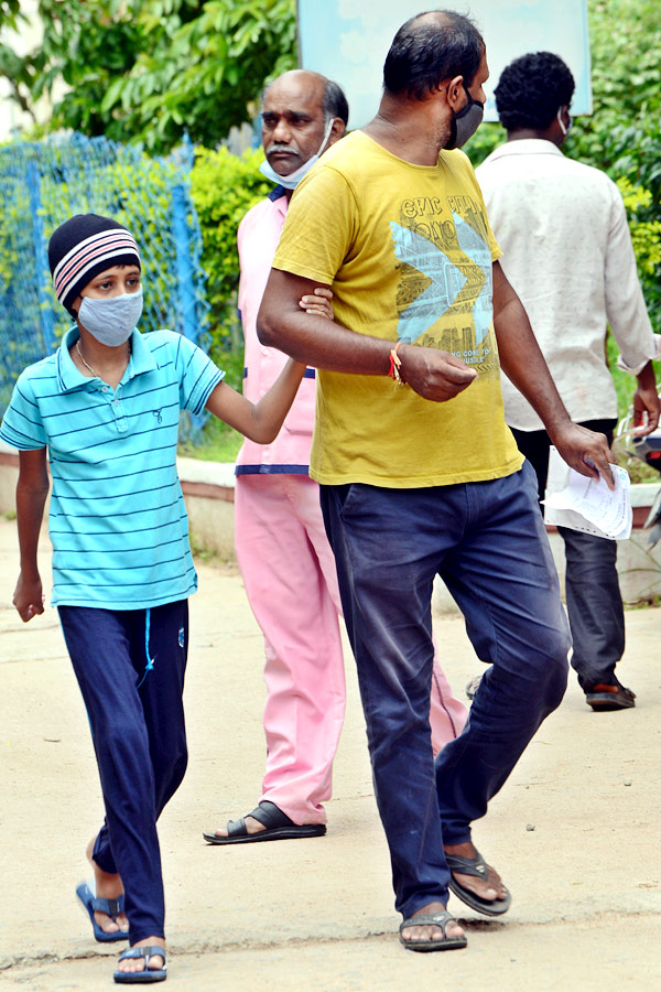 Patient Queue For Fever Hospital Photo Gallery - Sakshi12