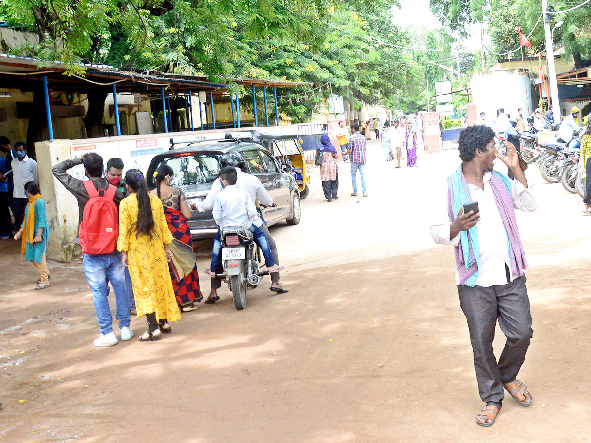 Patient Queue For Fever Hospital Photo Gallery - Sakshi7