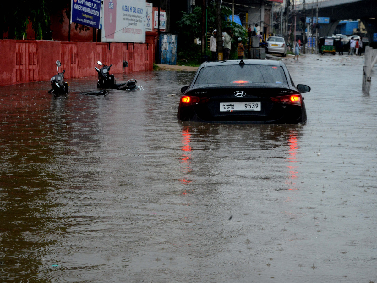Heavy Rains In Hyderabad - Sakshi12