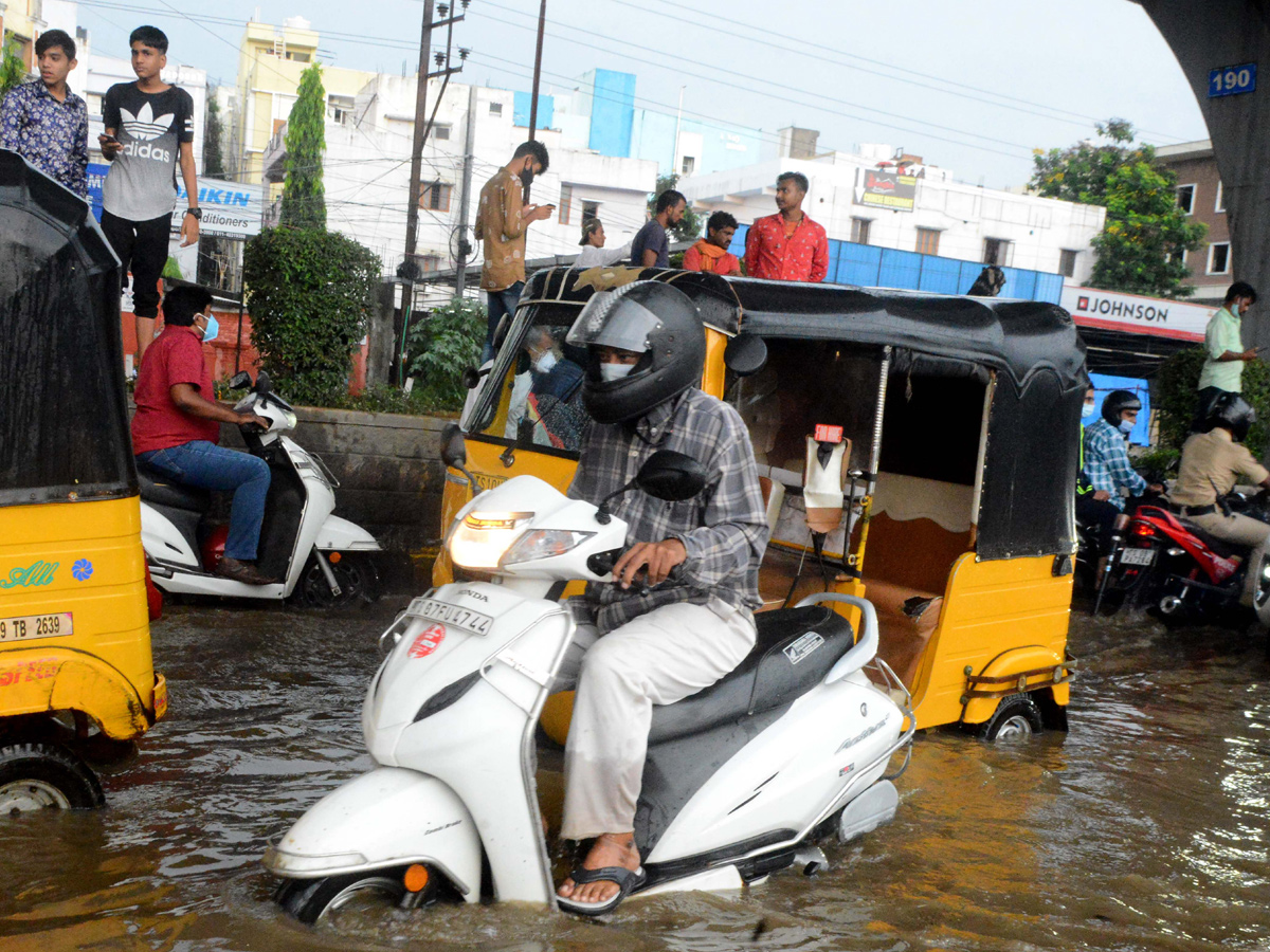 Heavy Rains In Hyderabad - Sakshi18