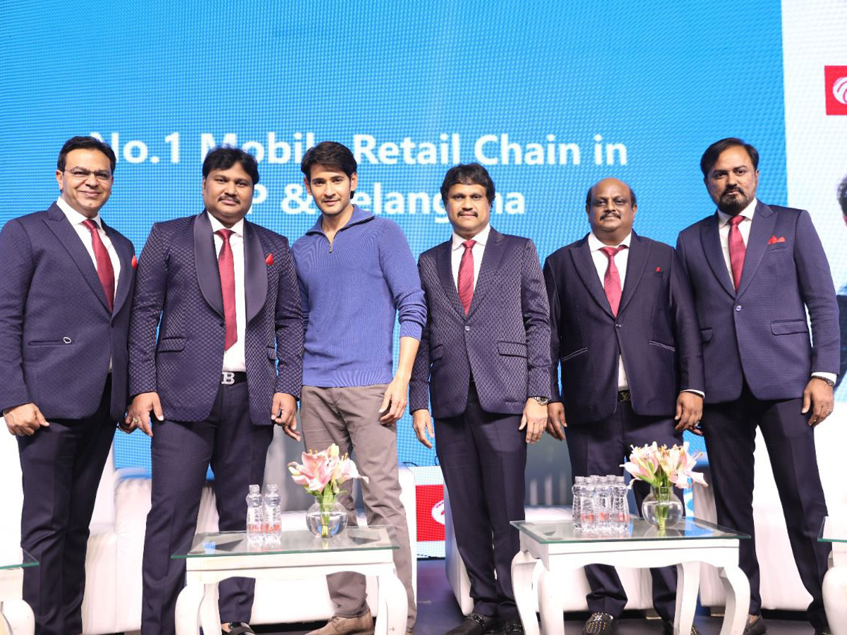 Mahesh Babu Signed as the NEW Brand Ambassador of BigCSSMB Photo Gallery - Sakshi11