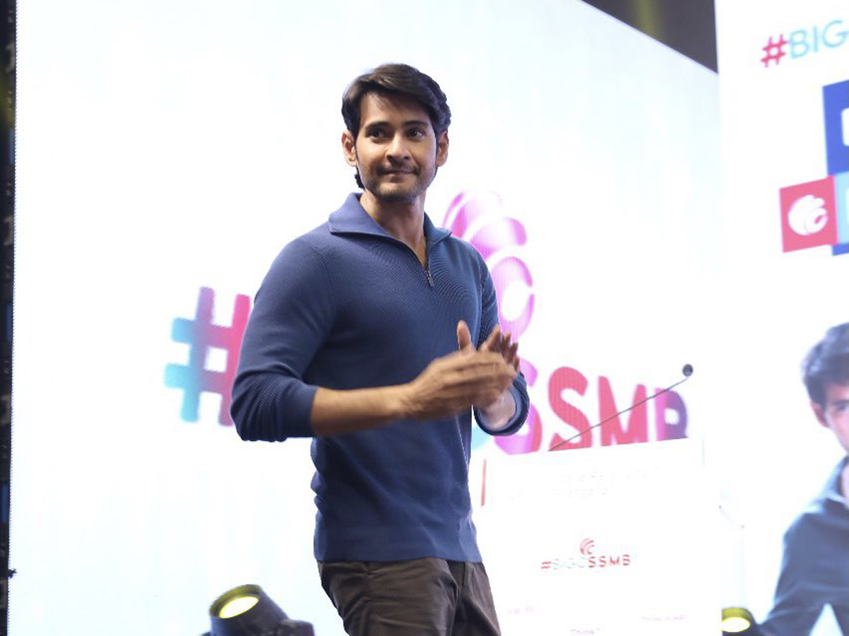 Mahesh Babu Signed as the NEW Brand Ambassador of BigCSSMB Photo Gallery - Sakshi3