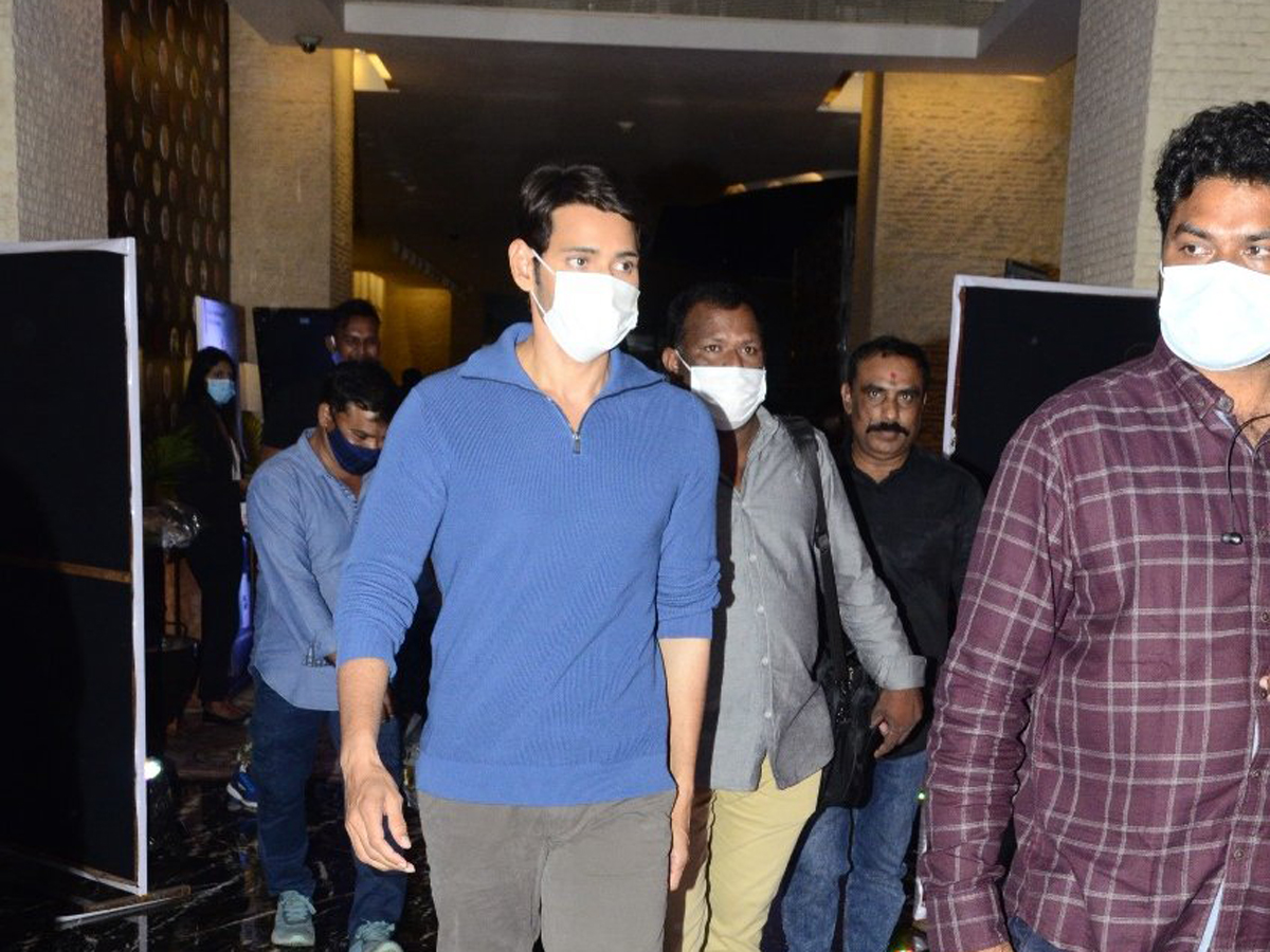 Mahesh Babu Signed as the NEW Brand Ambassador of BigCSSMB Photo Gallery - Sakshi4