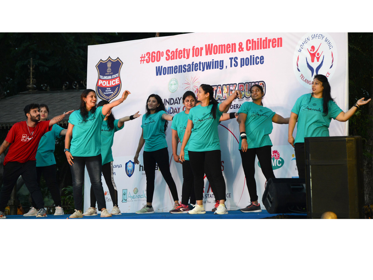 Sunday Funday at Tankbund PHoto Gallery - Sakshi18