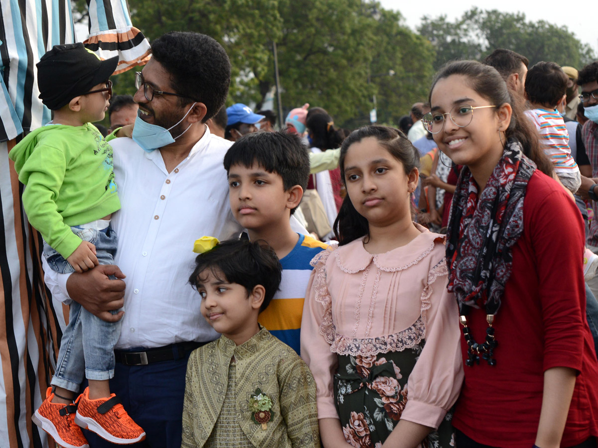 Sunday Funday at Tankbund PHoto Gallery - Sakshi20