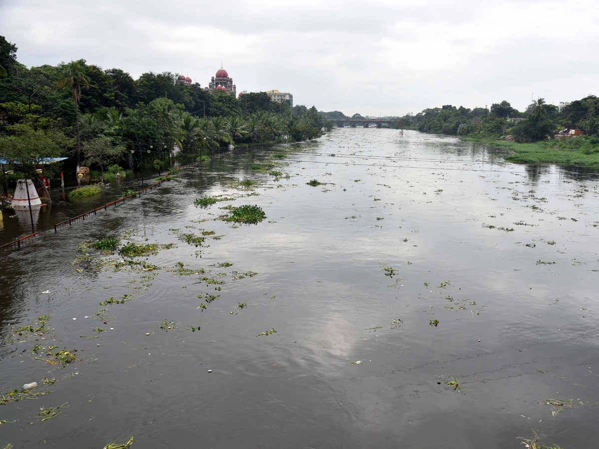 Musi River Overflows With Heavy Rain Photo Gallery - Sakshi11