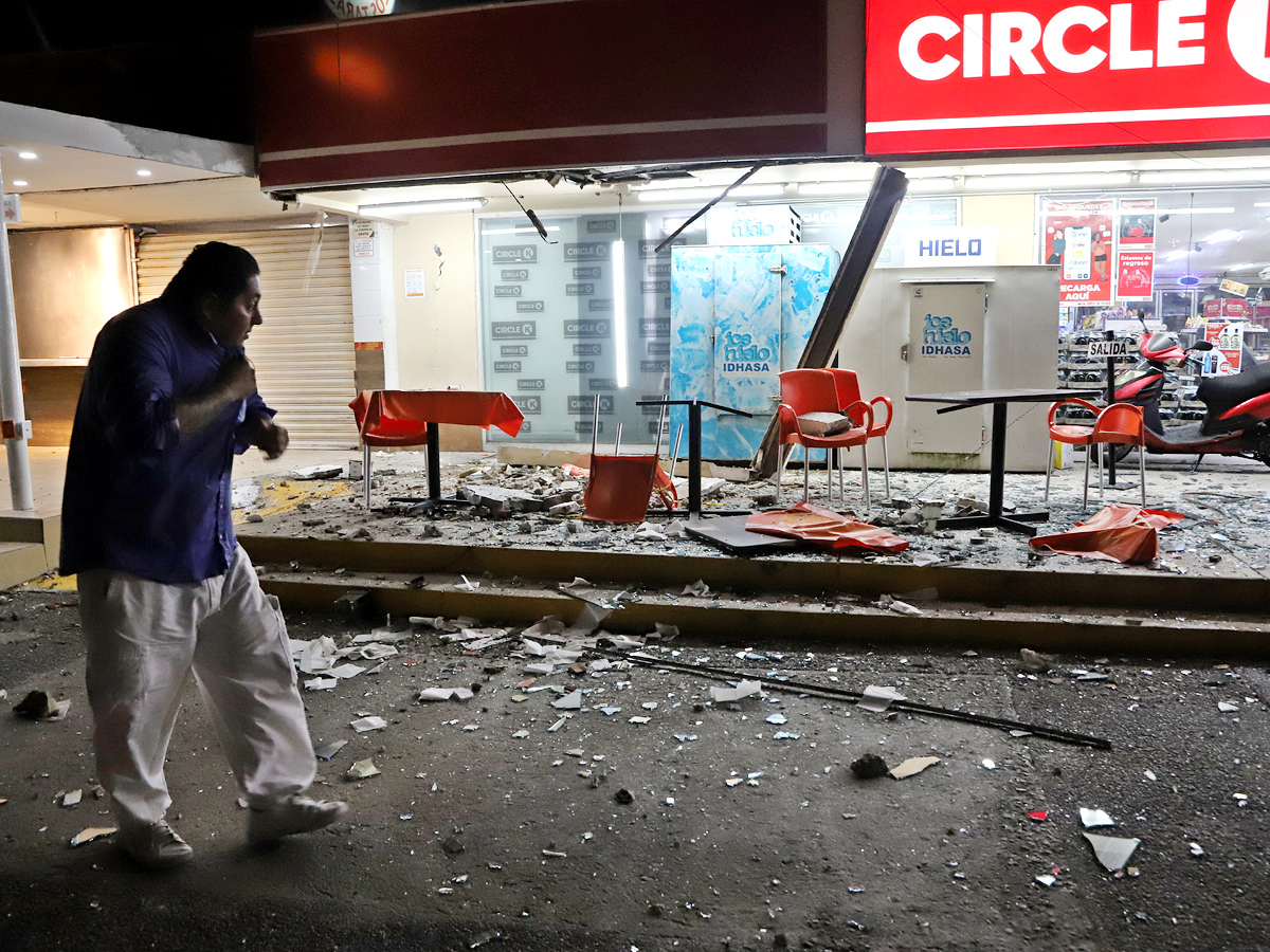 Earthquake Strikes Mexico - Sakshi12
